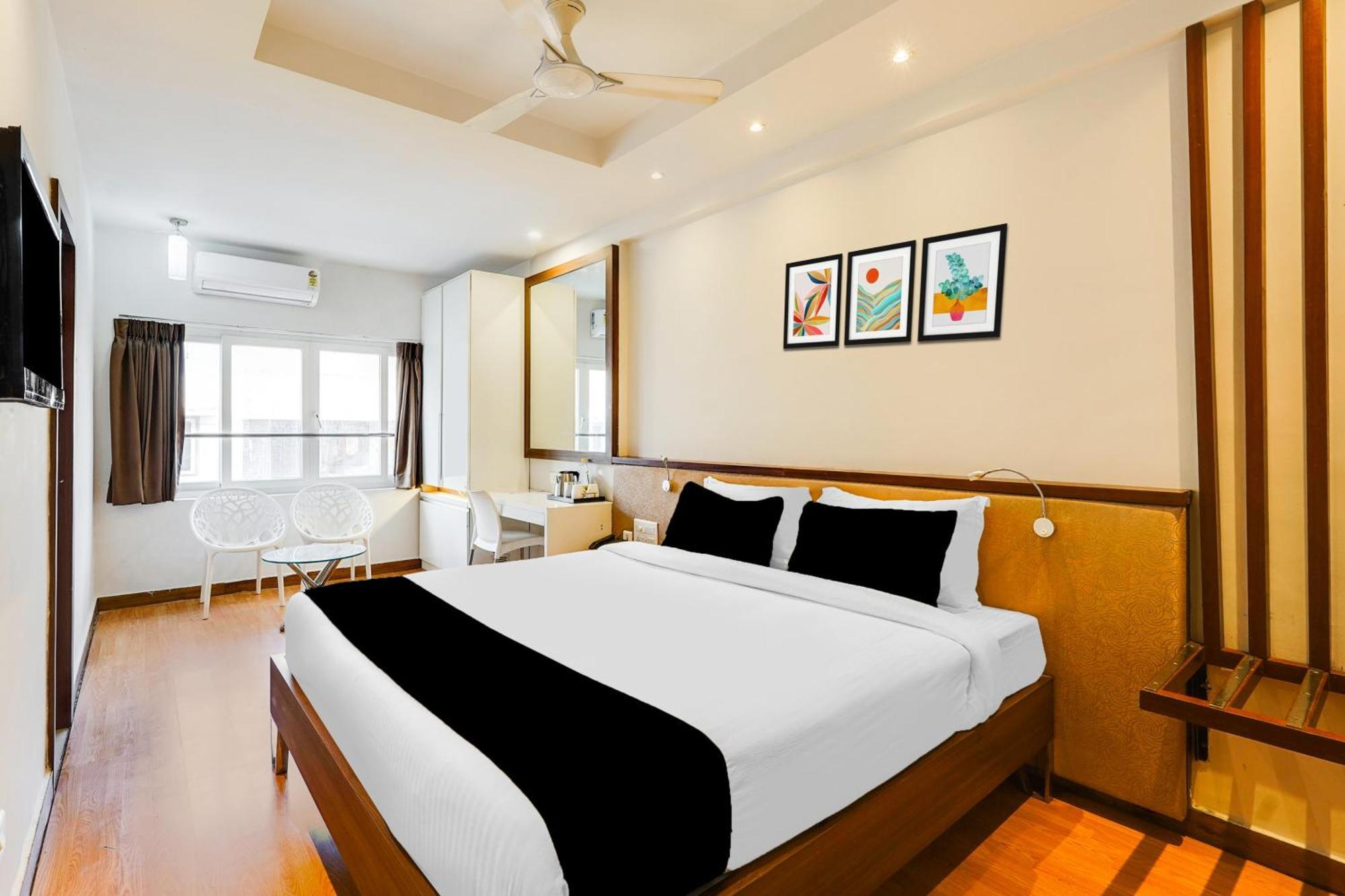 Super Townhouse Oak Kodambakkam Formerly Cine City Chennai Eksteriør billede