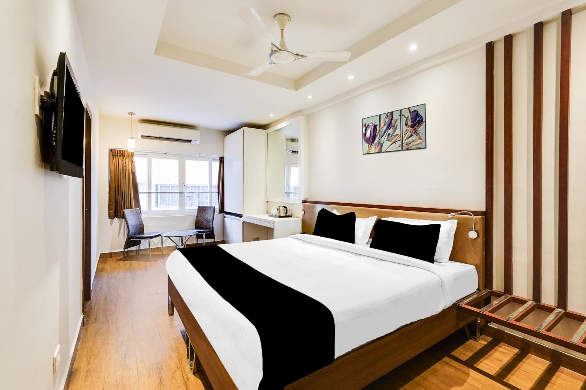 Super Townhouse Oak Kodambakkam Formerly Cine City Chennai Eksteriør billede